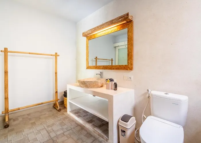 别墅 Jungle Amaranth - Exclusive 3br Retreat With Pool, Modern Amenities And Location 坎古