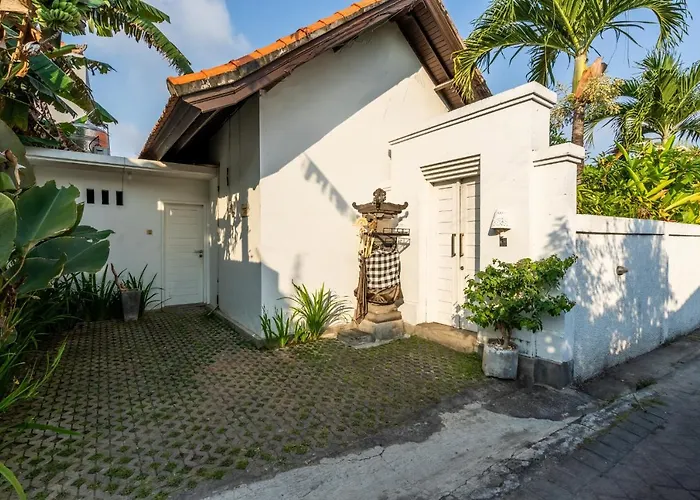 Jungle Amaranth - Exclusive 3br Retreat With Pool, Modern Amenities And Location 坎古