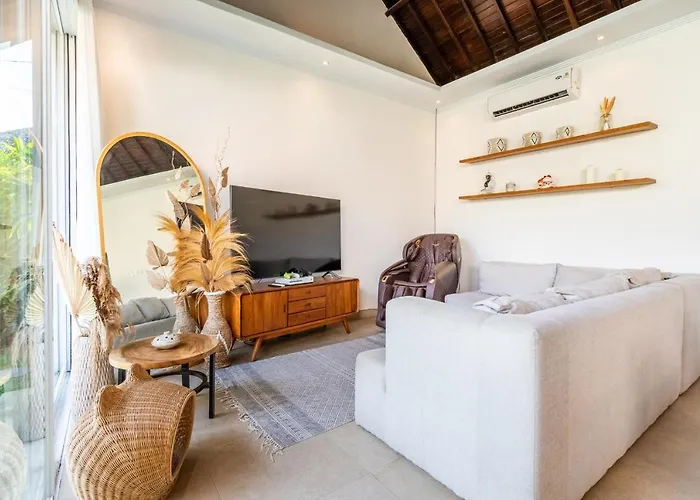 别墅 Jungle Amaranth - Exclusive 3br Retreat With Pool, Modern Amenities And Location