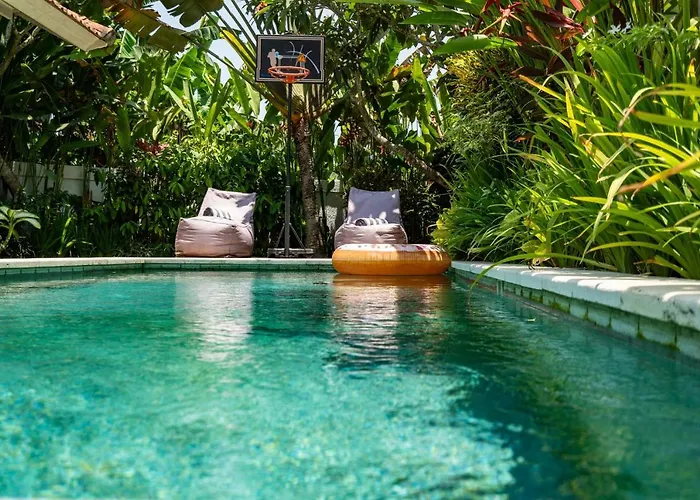 Jungle Amaranth - Exclusive 3br Retreat With Pool, Modern Amenities And Location