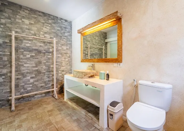 别墅 Jungle Amaranth - Exclusive 3br Retreat With Pool, Modern Amenities And Location *