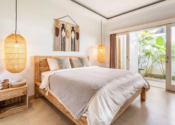 Jungle Amaranth - Exclusive 3br Retreat With Pool, Modern Amenities And Location *