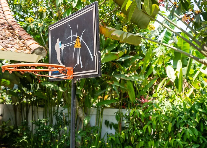 Jungle Amaranth - Exclusive 3br Retreat With Pool, Modern Amenities And Location チャングー