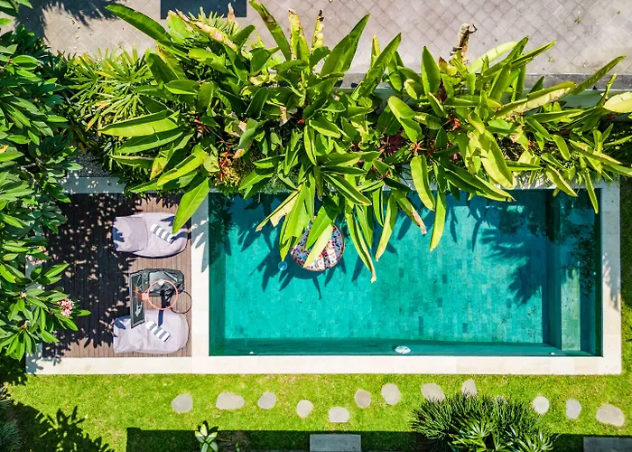 Jungle Amaranth - Exclusive 3br Retreat With Pool, Modern Amenities And Location * Canggu